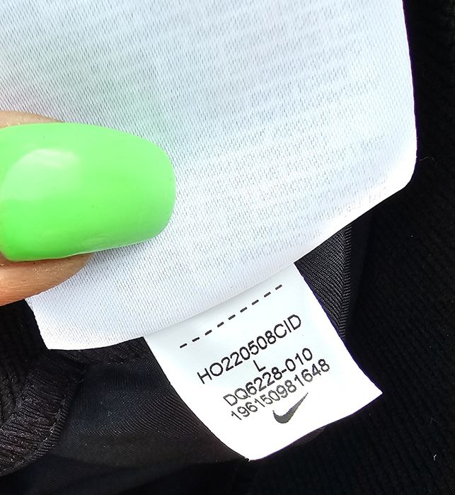 Nike оригинален дамски клин Л размер нов