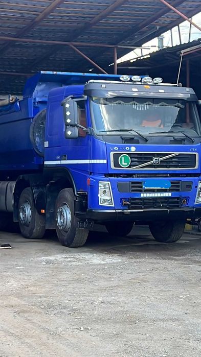 vand camion-bascula Volvo (traker)