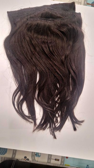 Треса на щипки тъмно кестенява