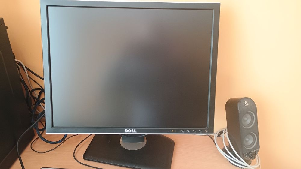 Монитор DELL 2007FP