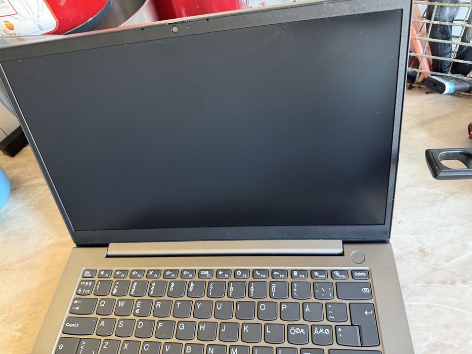 Vand laptop Lenovo Thinkbook 14 G4 defect