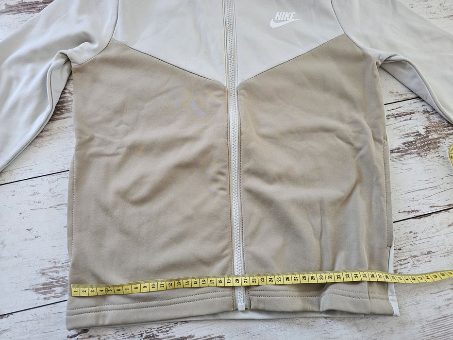 Нов детски анцунг Nike