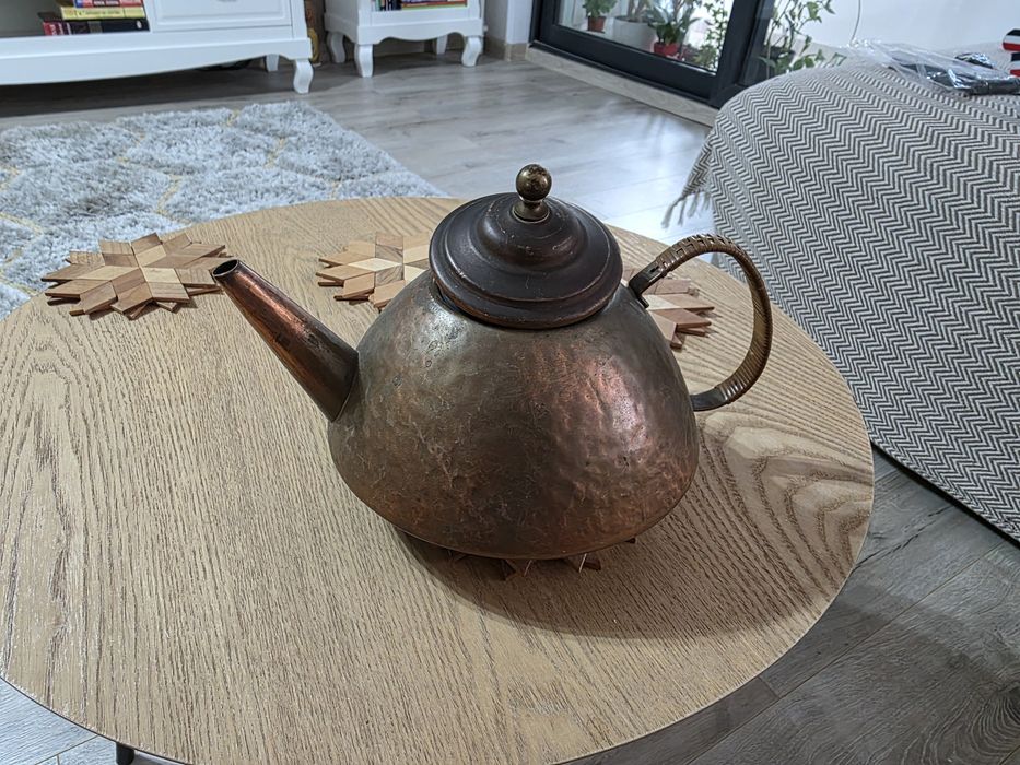 Ibric cupru, material solid, este greu 250 lei