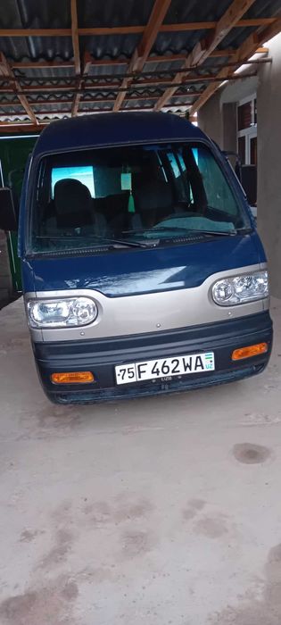 Damas dilyuks sotiladi