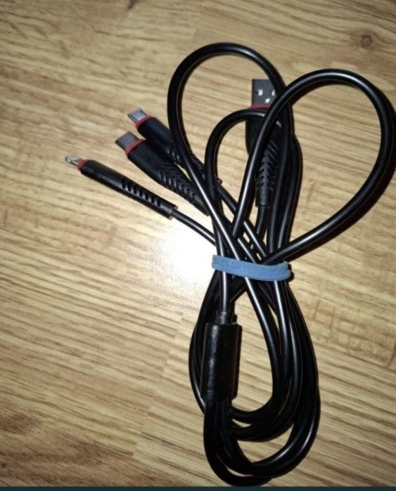 Vand mai multe accesorii auto