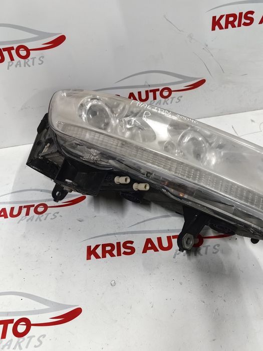 Десен фар VW Phaeton 2004г.