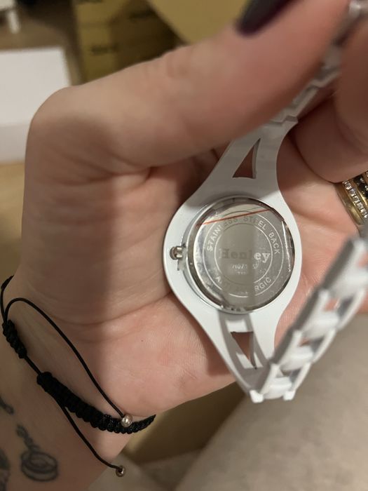 Ceas de femeie nou cu eticheta