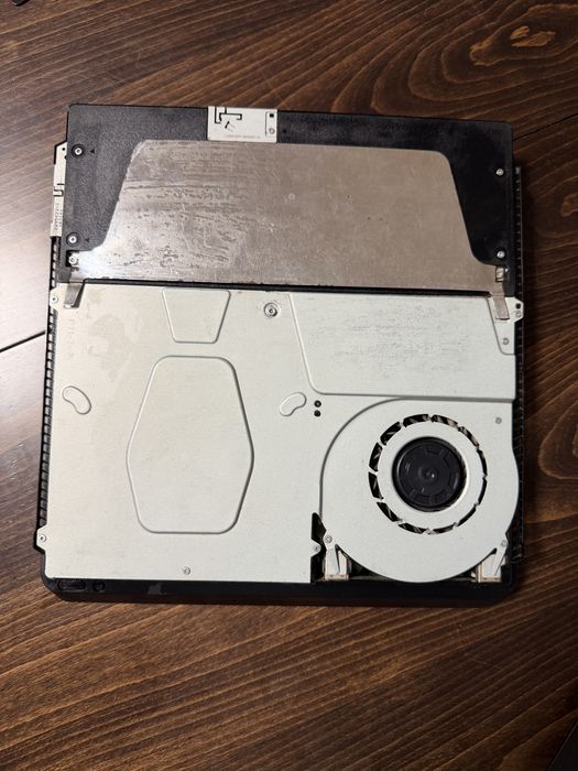 Ps4 с един джойстик