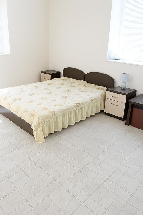 Дава се под наем Едностаен апартамент в Пловдив, Гагарин - 52 кв.м за 306 € - Снимка #2