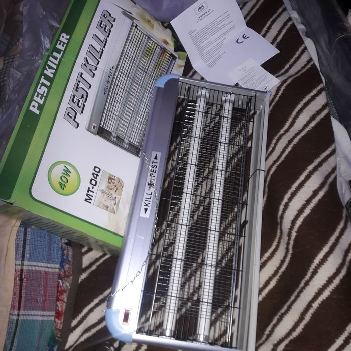 Aparat UV antiinsecte cu tava 40W