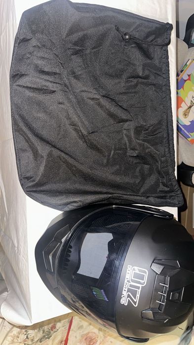 Cască trotinetă neagră
