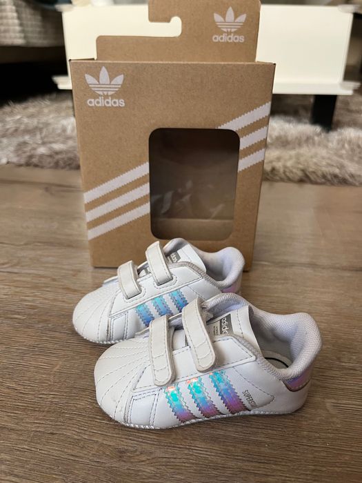 Бебешки обувки за прохождане Адидас
