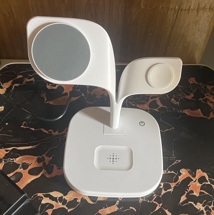 Бежична станция за зареждане 5в1