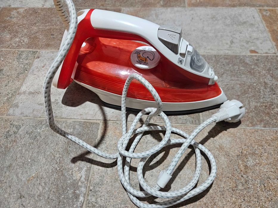 Fier de calcat Tefal 2100W