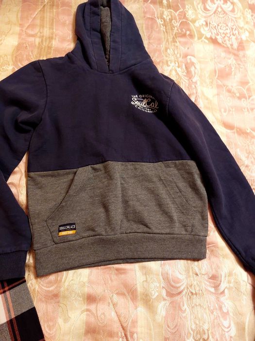 Продавам дрехи за момче 10-12години