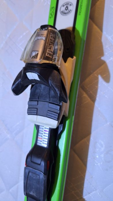 Echipament ski barbatesc,lungimea skiurilor  163 si claparii 42-43