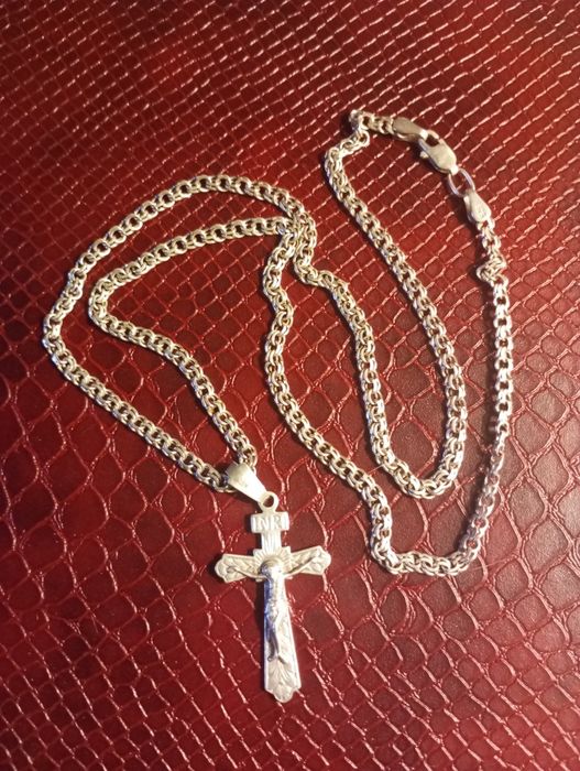 Серебряная цепочка.