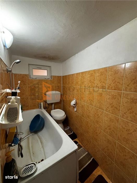 Casa batraneasca cu teren zona Centrala