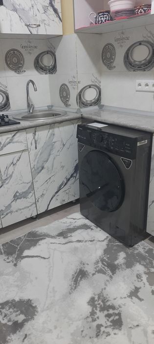 Уй ижарага узок муддатга 1 хонали миробод туманида метрога 5 минут пеш