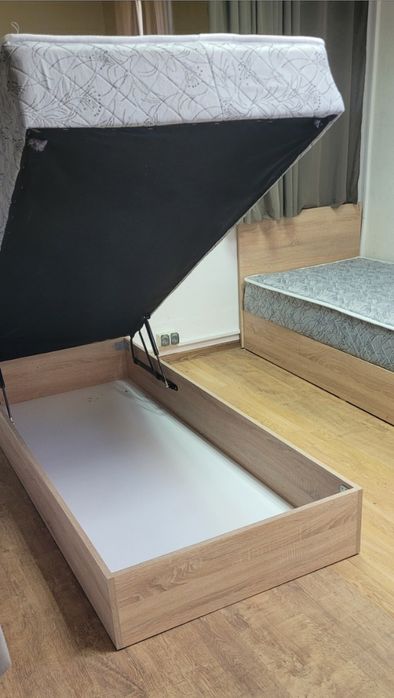 Легла  с повдигащ механизам