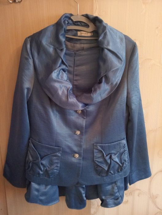 Костюм нарядный женский