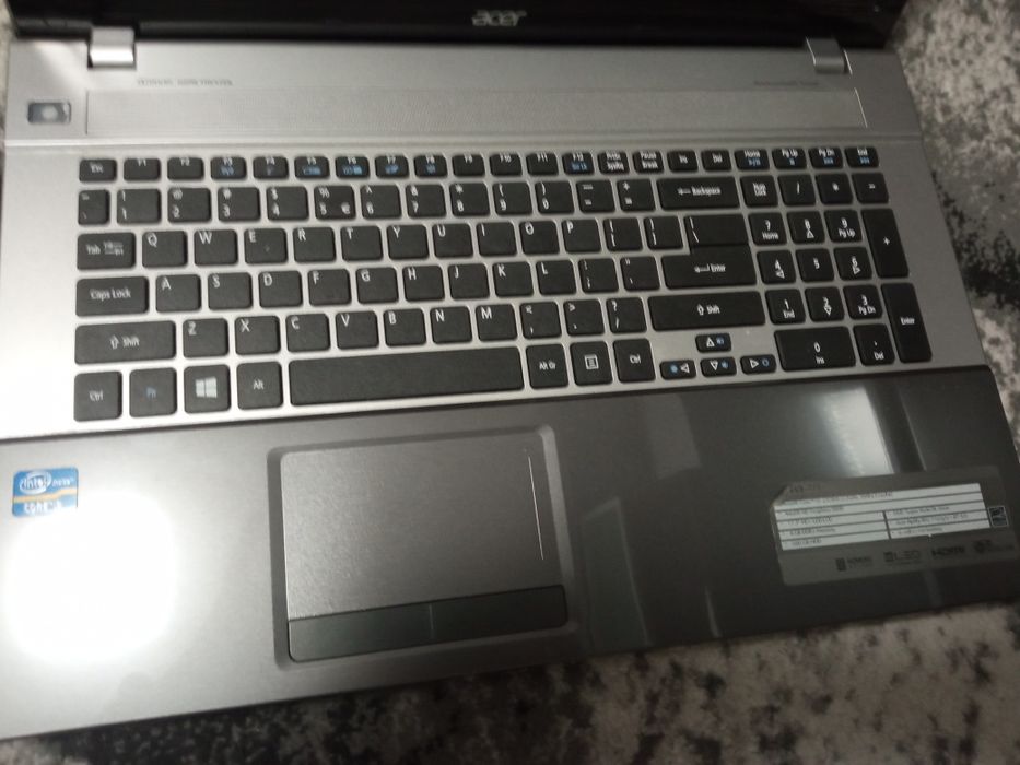 Laptop acer aspire V3-771