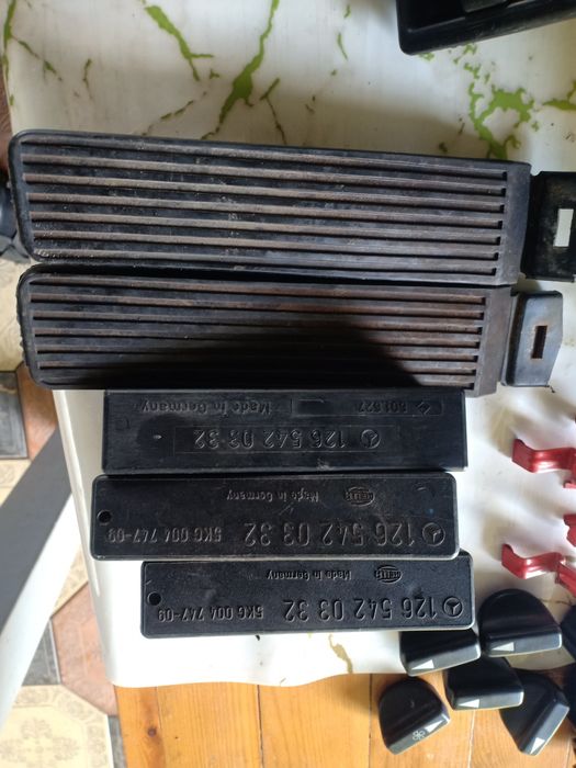 MERSEDES.W.124 e.Педаль газа.