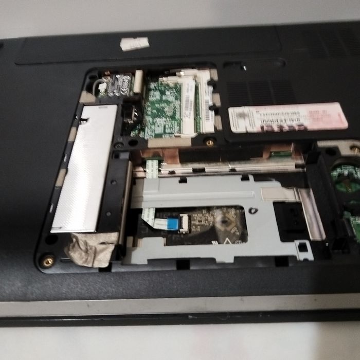 Продам ноутбук hp dv 6 на запчасти.
