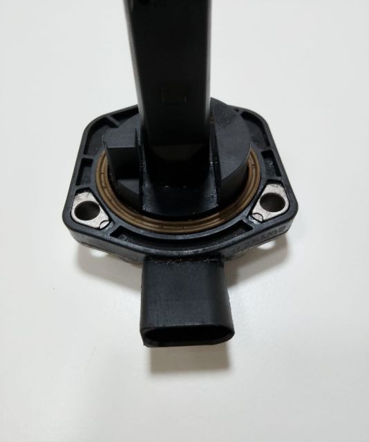 Senzor  nivel ulei  1J0907660C / 00807903 Volkswagen VW Touran prima