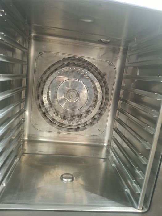 Конвектомат/ конвекторна фурна HOBART