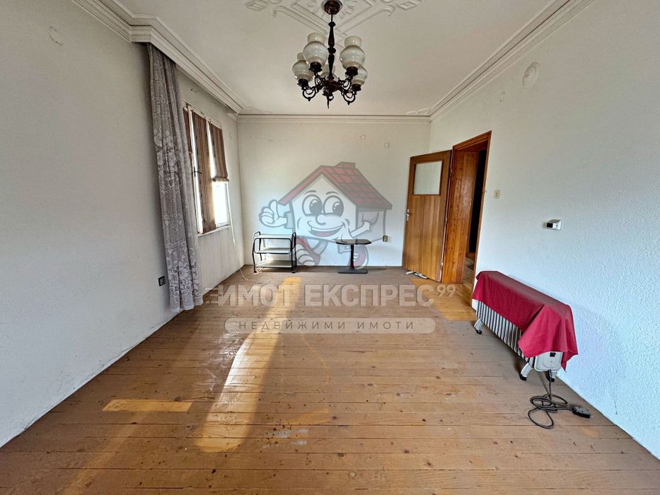 Продава се Многостаен апартамент в Асеновград - 145 кв.м за 725 €/кв.м - Снимка #3