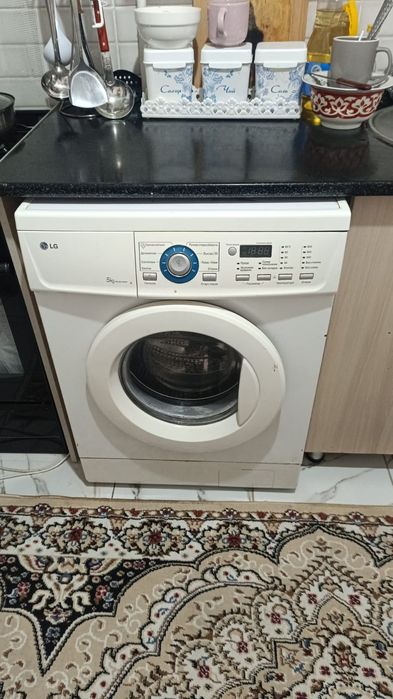 Продам стиральную машину