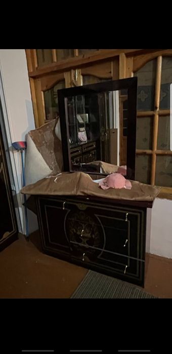 Спалний гарнитур сотилади