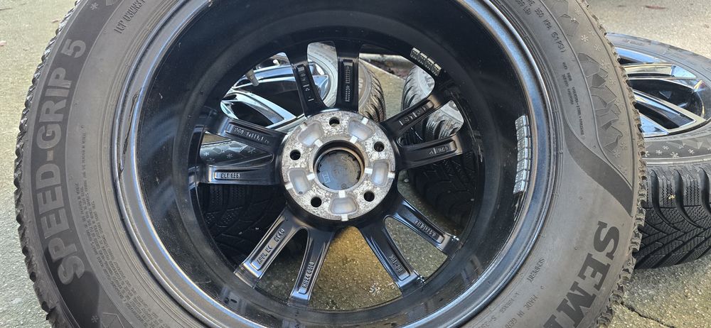 Set complet jante originale si anvelope de iarna Kia Xceed 205/60/R16  5x114.3  ET40 ∅67.1  6.5Jx16 H2  DOT 26/24