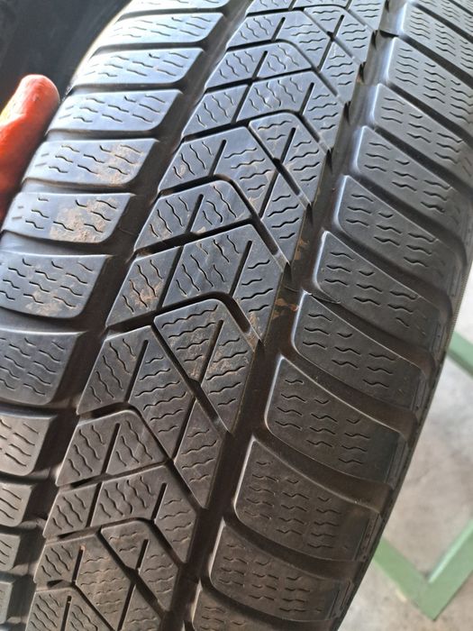 2 anvelope iarnă 225 60 r18 Pirelli