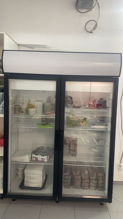 Продам 2х дверный холодильник