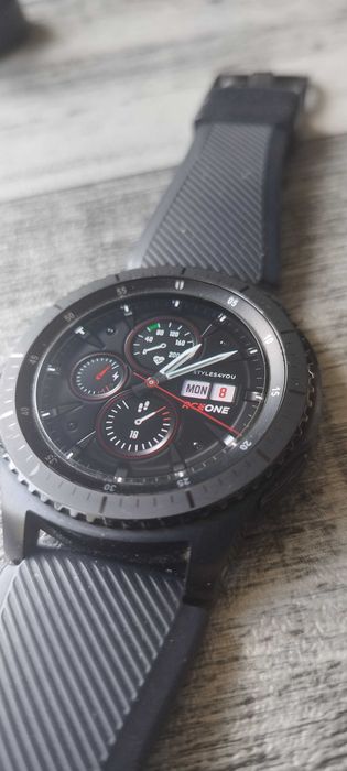 Смарт часовник Samsung Gear S3 Frontier ! Изключително запазен ! Пълен комплект !