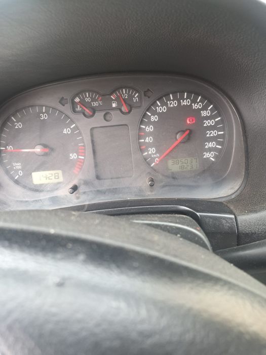 Vând golf 4 an 2003
