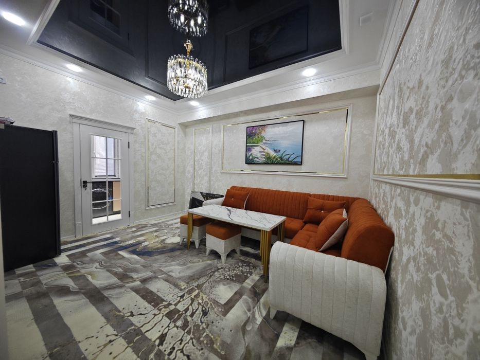 Срочно продаётся 2 комнатная квартира на 8 этаже 8 этажного дома