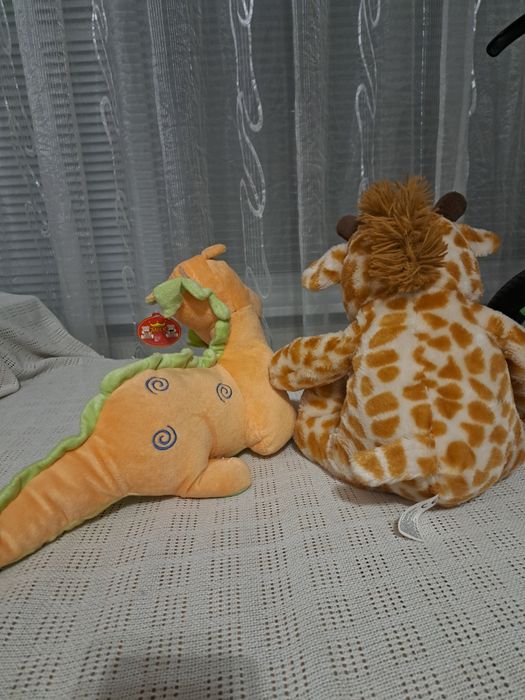 Детски плюшени играчки,различни видове.