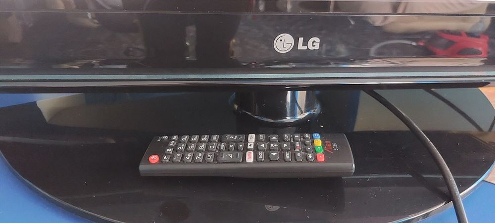 TV  LG stare buna Diagonala 107