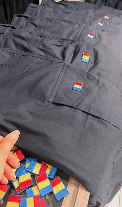 Pantaloni tactici