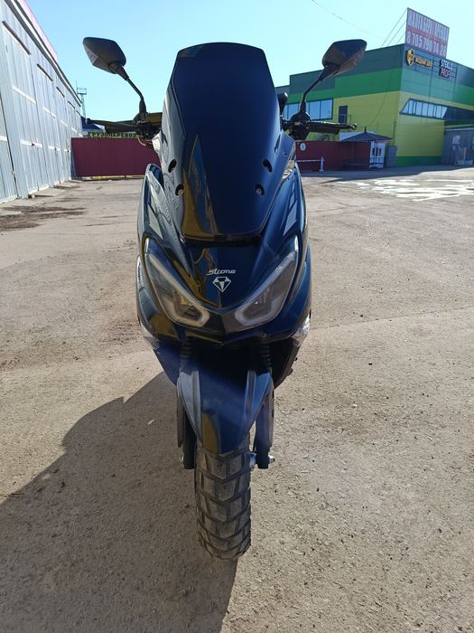 Продам Макси скутер