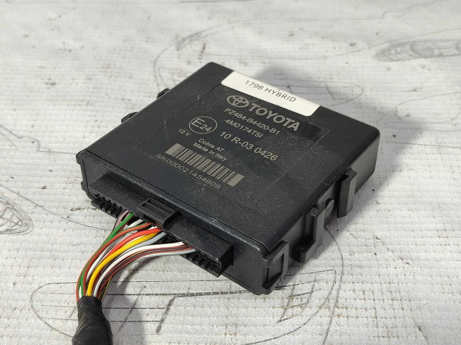 Modul senzori parcare / Unitate PDC Toyota Prius (XW30) COD: PZ464-B4420-B1 2015 / [2009-2015] / (5G3)