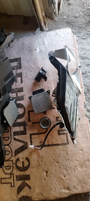 Фара на Камри 70 левая сторона