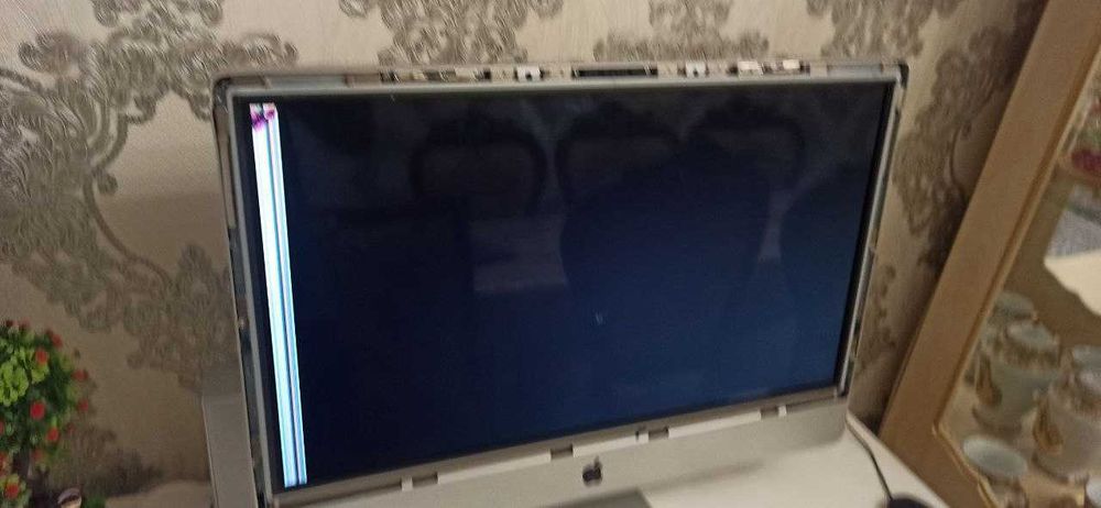 iMac Сore i3 (с дифектом) и Core i5 (без дифекта, рабочий)