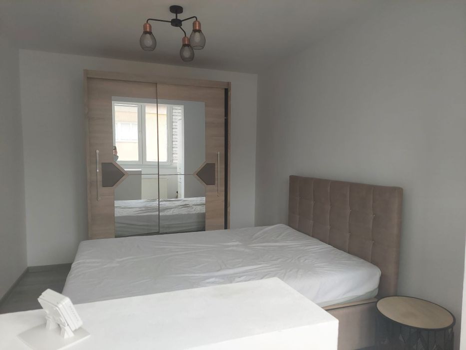 Apartament 2 camere de închiriat