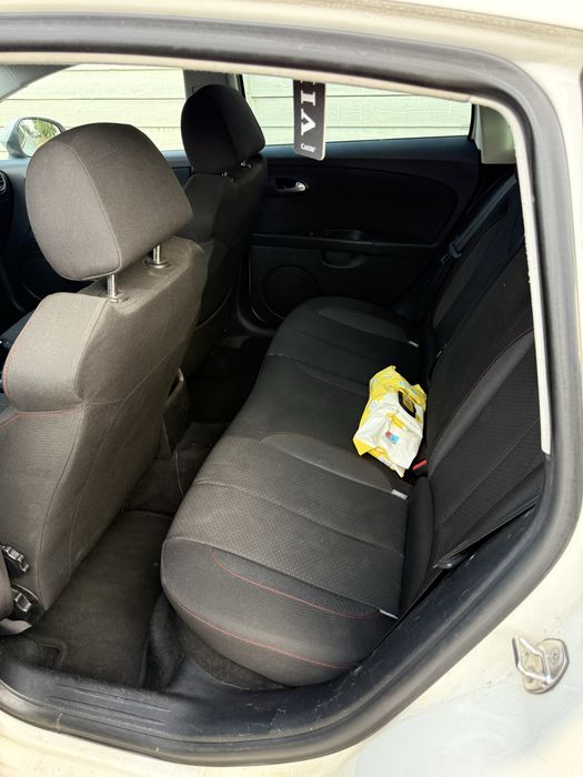 SEAT Leon 2010 — imagine 2
