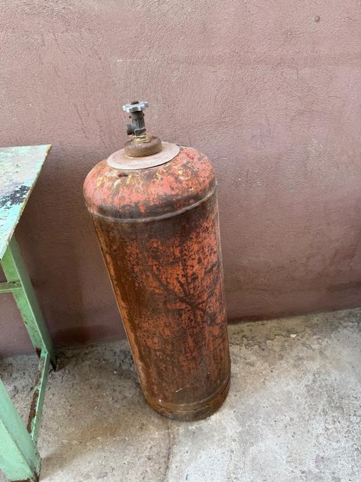Большой газовый балон бу