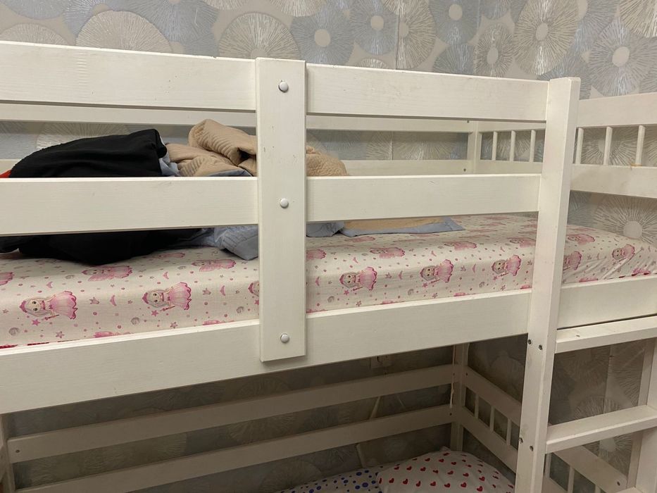 Продается в отличном состоянии детский кровати